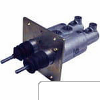 Pompka hamulcowa 4270191M1 - Intertraktor