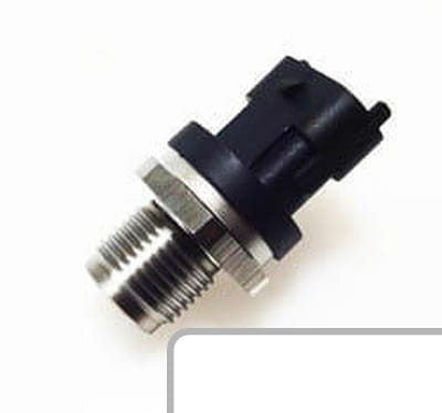 Czujnik ciśnienia paliwa V837069410 - Intertraktor