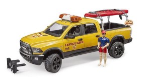 Samochód RAM 2500 Power Wagon Life Guard z ratownikiem i akcesoriami U02506