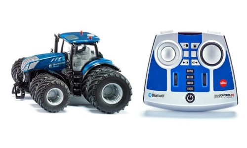 Ciągnik New Holland T7.315 na kołach bliźniakach ze sterowaniem poprzez aplikację Bluetooth i pilotem zdalnego sterowania S06739 - Intertraktor