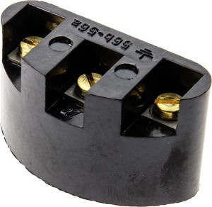 Gniazdo wtykowe Zetor 16945189
