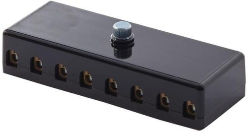 Skrzynka bezpiecznikowa 8JD002290201 - Intertraktor