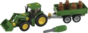 John Deere z przyczepą KL3905