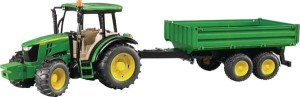 Ciągnik John Deere 5115M z przyczepą U02108