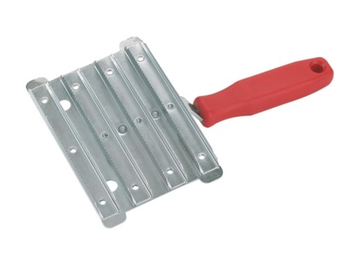 Zgrzebło metalowe dla bydła, 3-rzędowe, 10 x 14,5 cm, Kerbl - Intertraktor